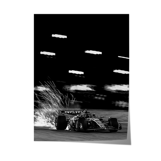 Formula 1 - Racing at Night
